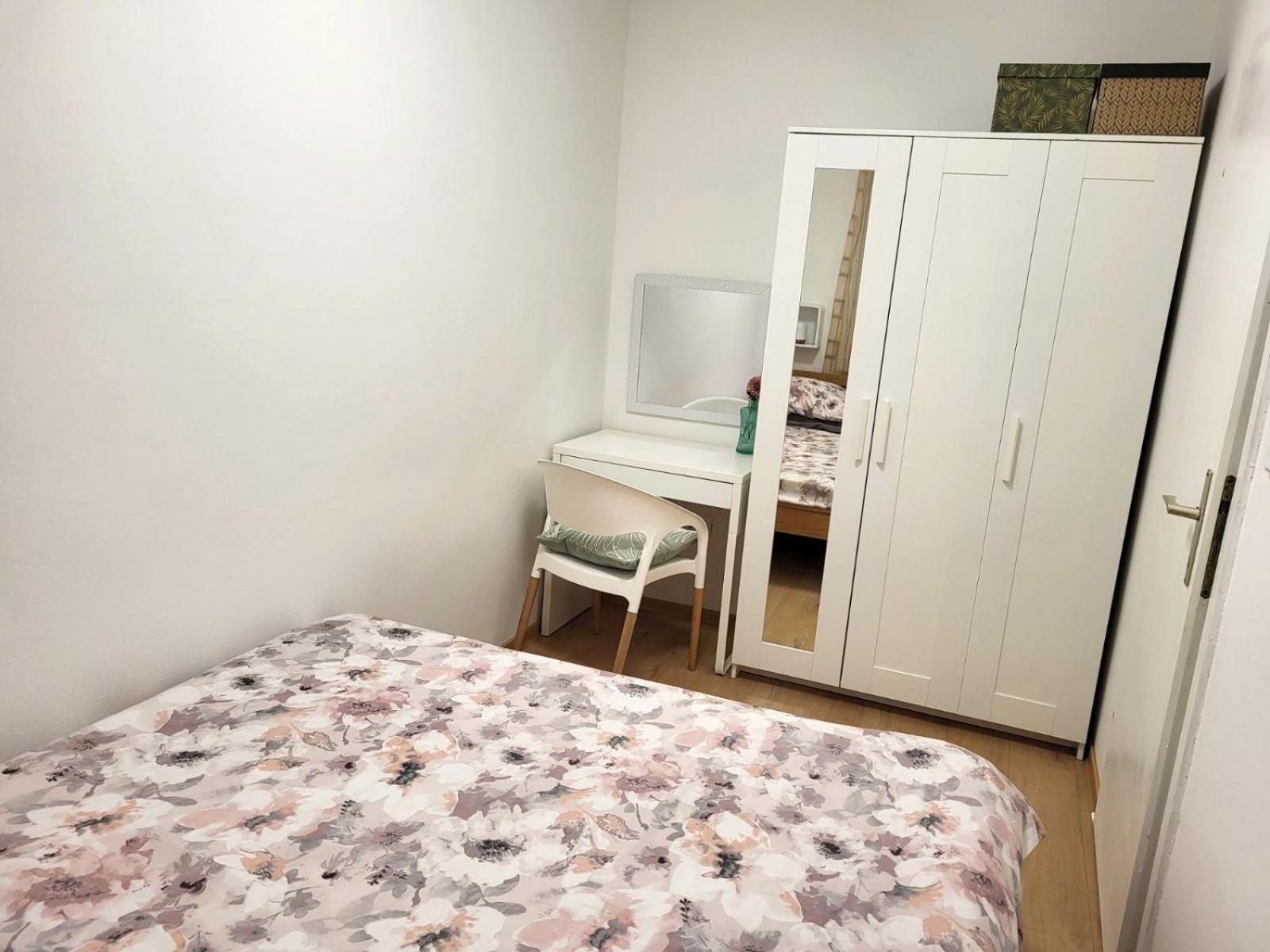 Apartment With Garden In Barbariga Kültér fotó